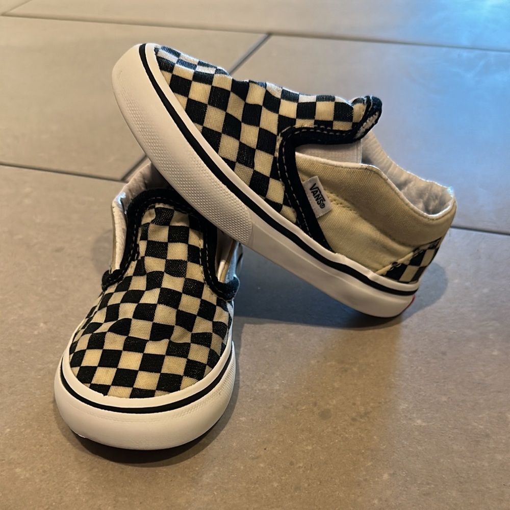 Size 7 checkered vans